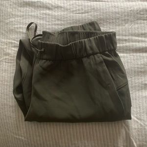 Lululemon On The Fly Jogger